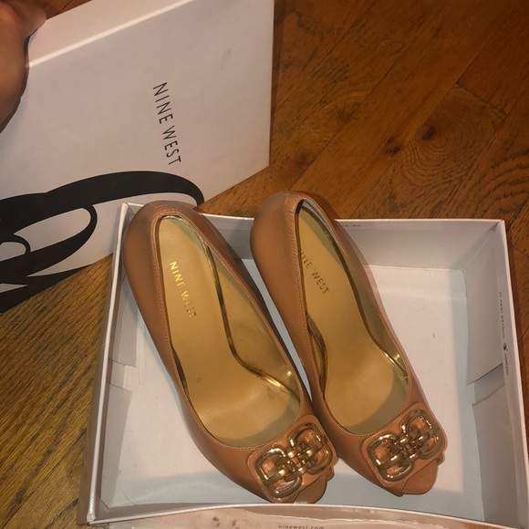 Nine West Tan Peep-toe Pumps - Picture 3 of 3